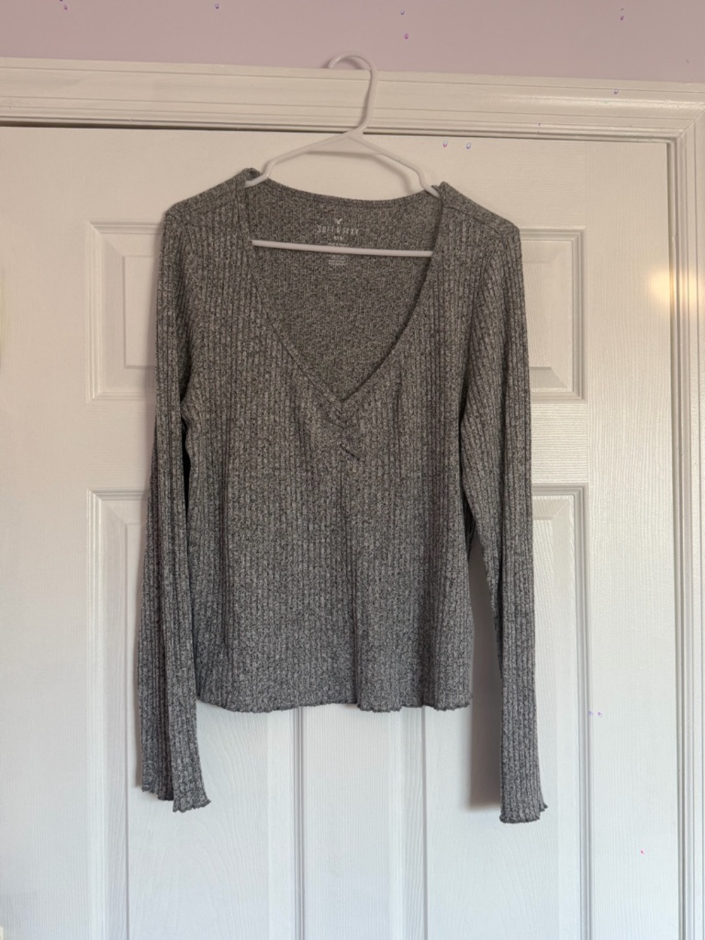 American Eagle Outfitters Gray Ribbed V-Neck Long Sleeve Top